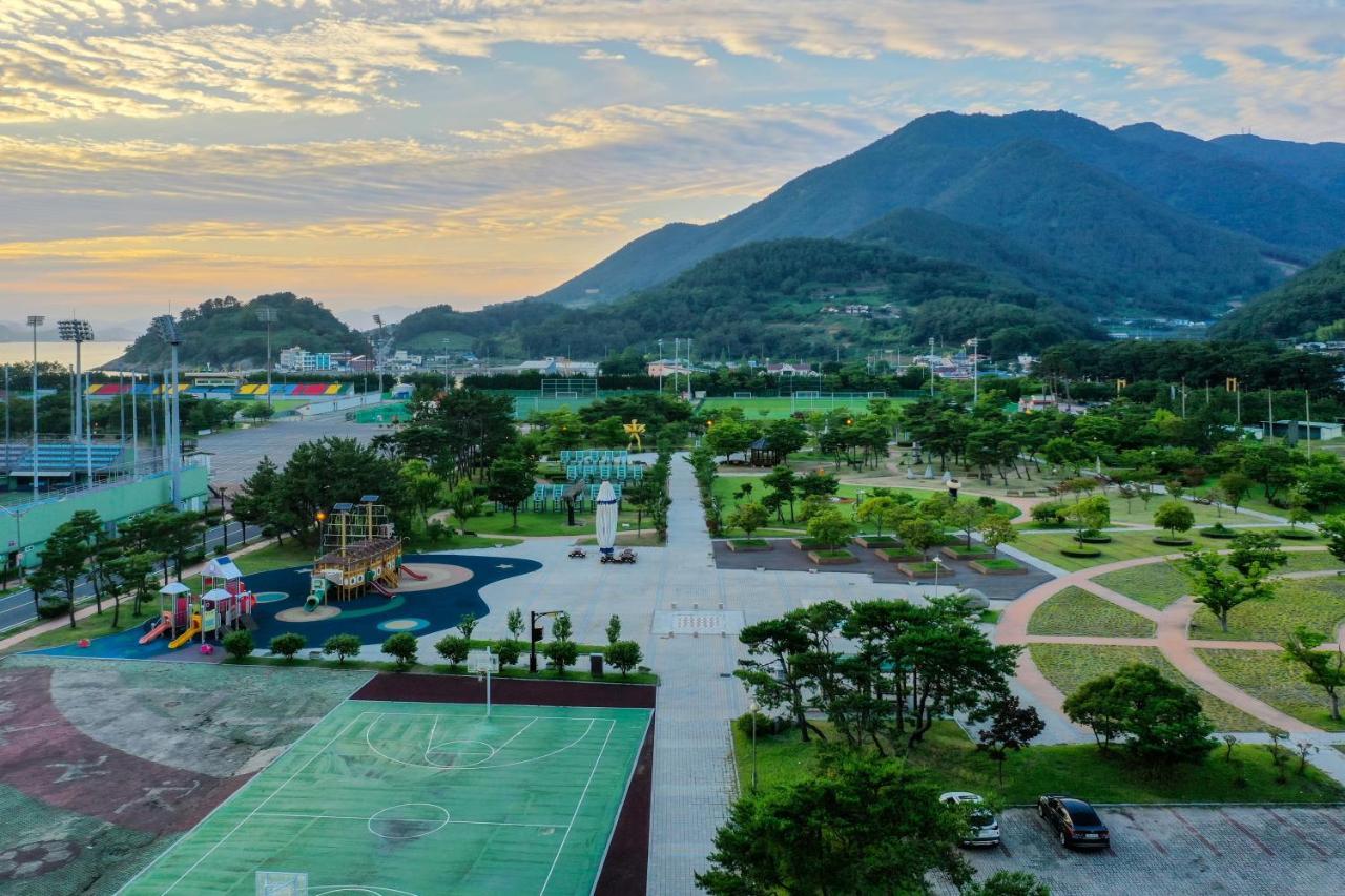 Namhae Sports Park Hotel Exteriér fotografie
