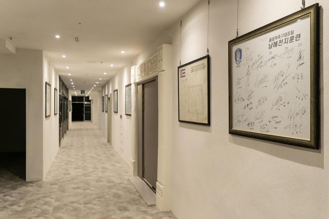 Namhae Sports Park Hotel Exteriér fotografie