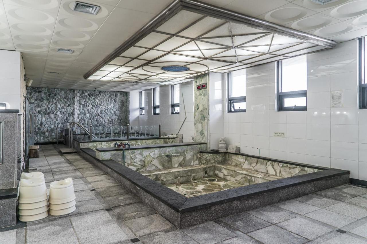 Namhae Sports Park Hotel Exteriér fotografie